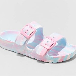 Girls size 6 cat & jack slip on footbed foam noa sandals tie dye